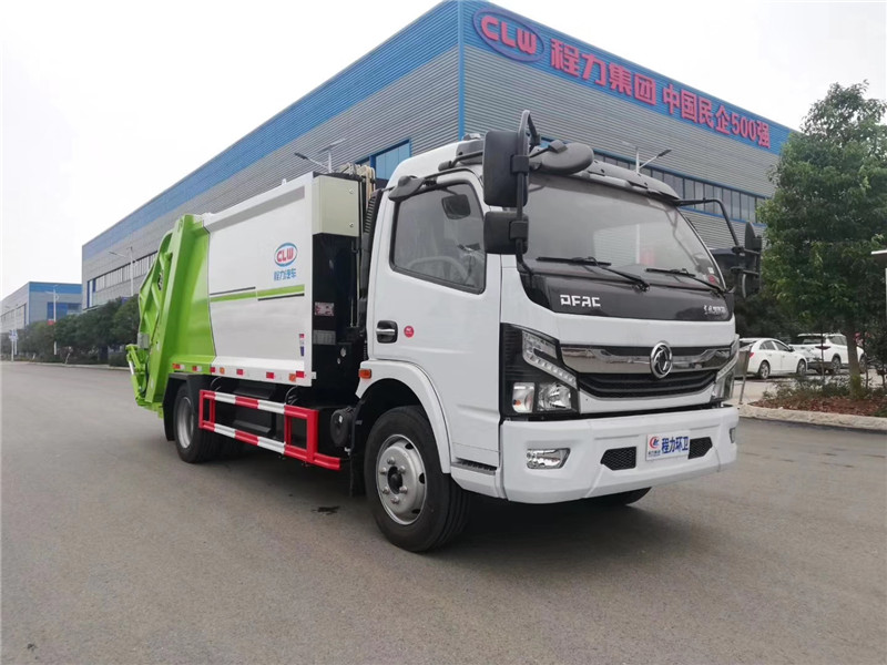 東風天龍壓縮垃圾車壓縮比高、密封性好、裝載量大﹑操作方便