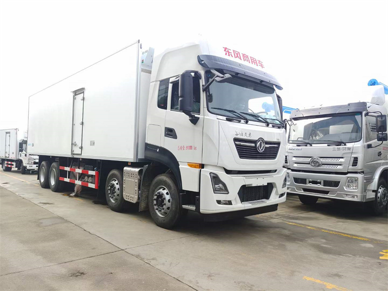 國六東風(fēng)天龍KL9.6米冷藏車