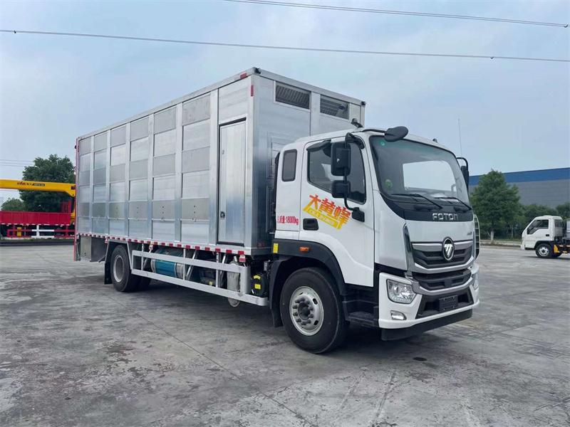 福田奧鈴單橋7.7米畜禽運輸車